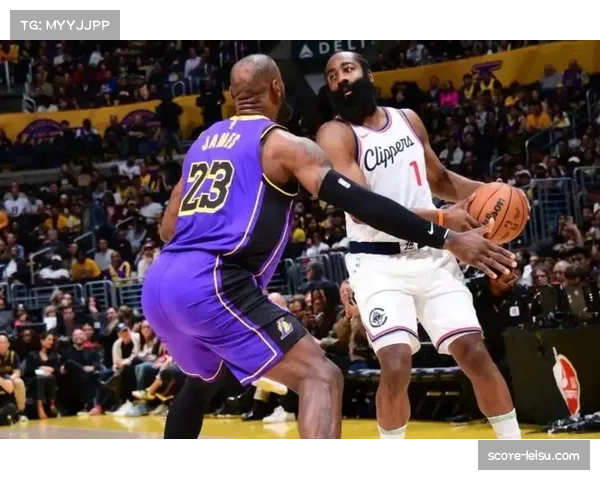 快船四连胜后距附加赛区仅2.5胜场，伦纳德哈登兼容性成关键